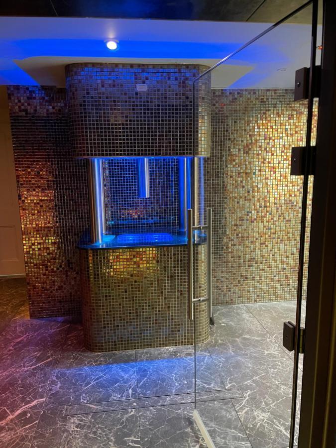 Deluxe Studios With Spa Included ポーツマス エクステリア 写真